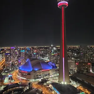 Two Bd Cn Tower And Ontario View Apartment