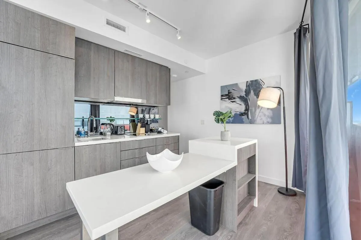 شقة Cozy 2Bdrm Near Scotiabank Mtcc Hospitals Water تورونتو 0*,  كندا