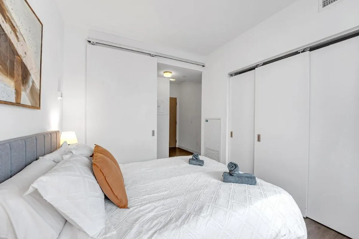 شقة Cozy 2Bdrm Near Scotiabank Mtcc Hospitals Water تورونتو