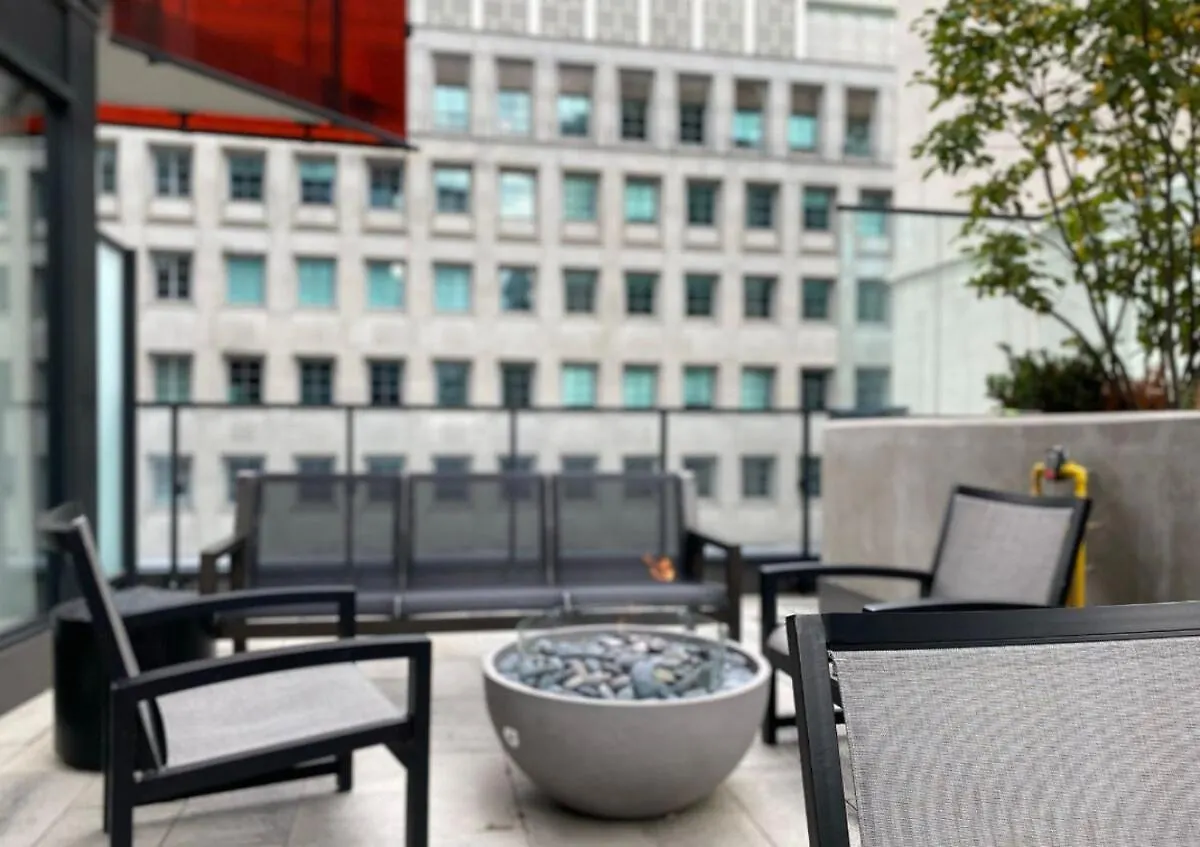 شقة Cozy 2Bdrm Near Scotiabank Mtcc Hospitals Water تورونتو 0*,  كندا